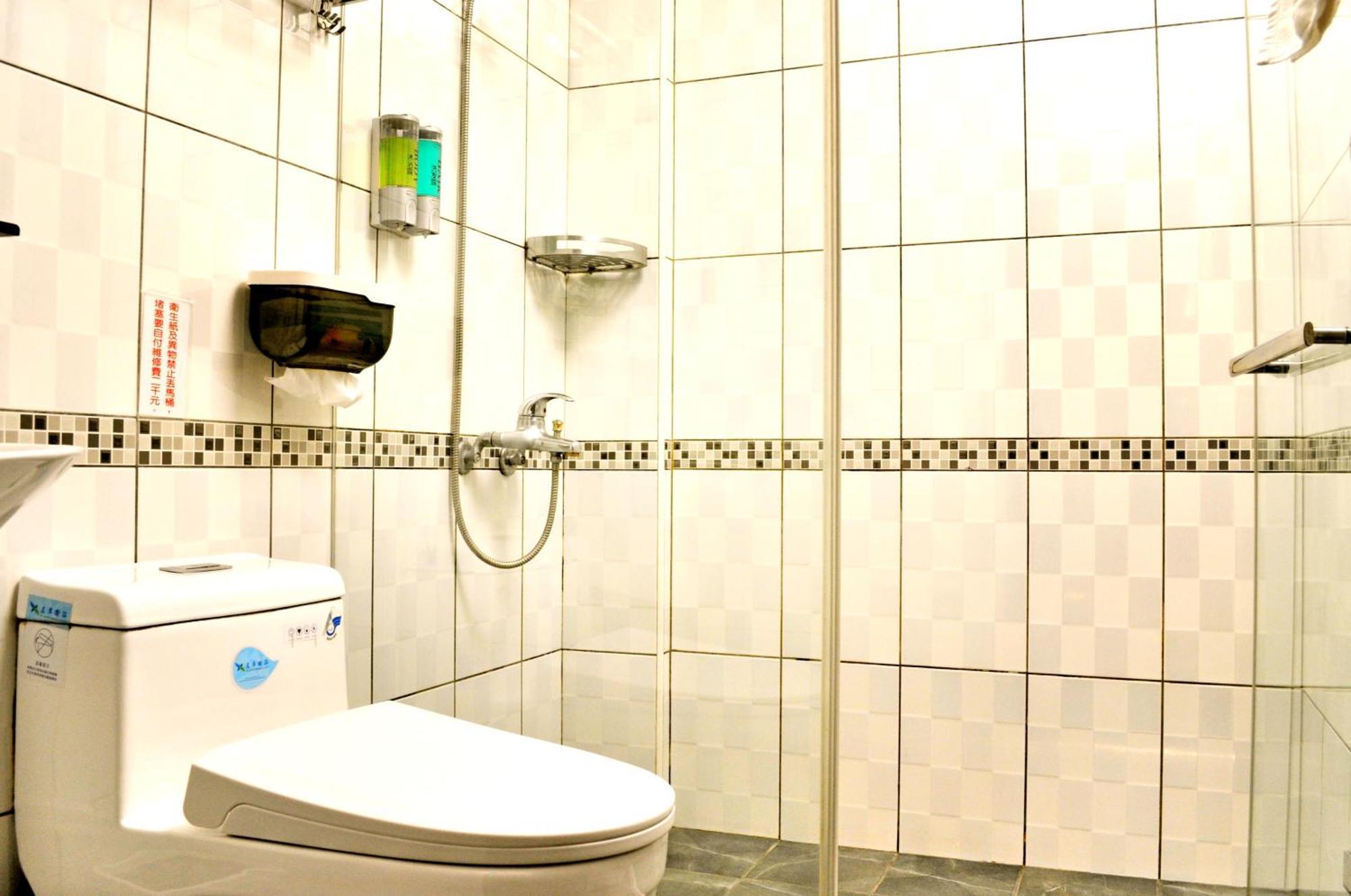 Lu-Kang Traveler Inns لوكانغ المظهر الخارجي الصورة
